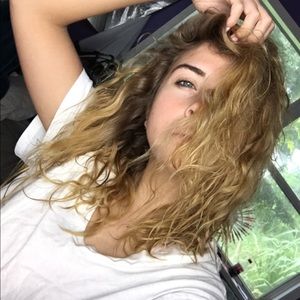 Meet your Posher, Monika